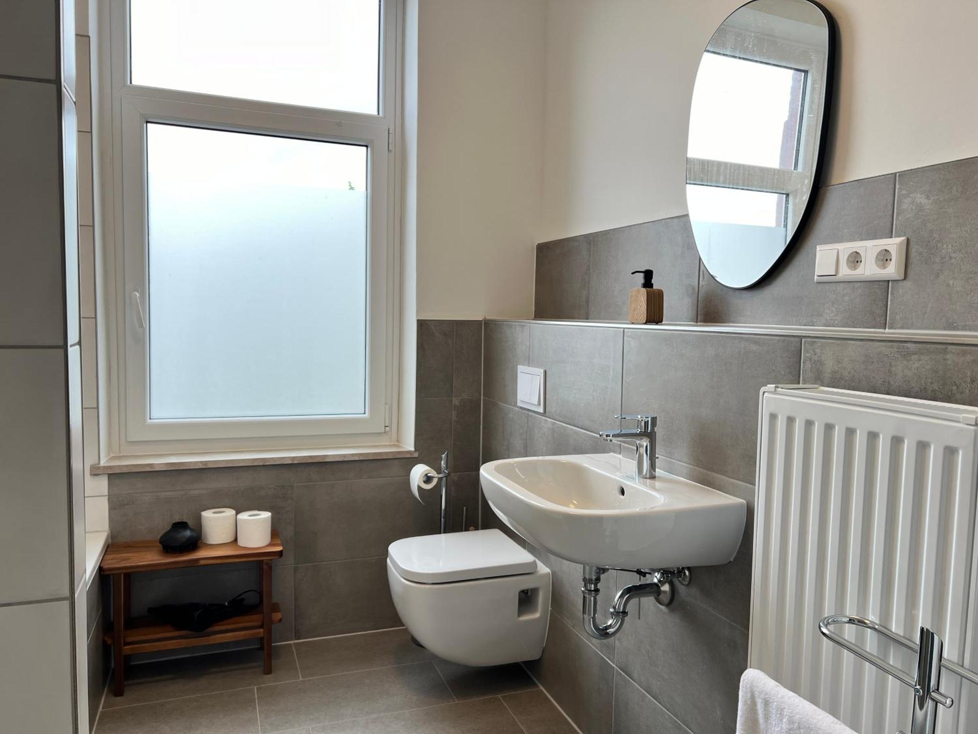 Bright Elzer Strasse Apartment ฮิลเดสไฮม์ ภายนอก รูปภาพ