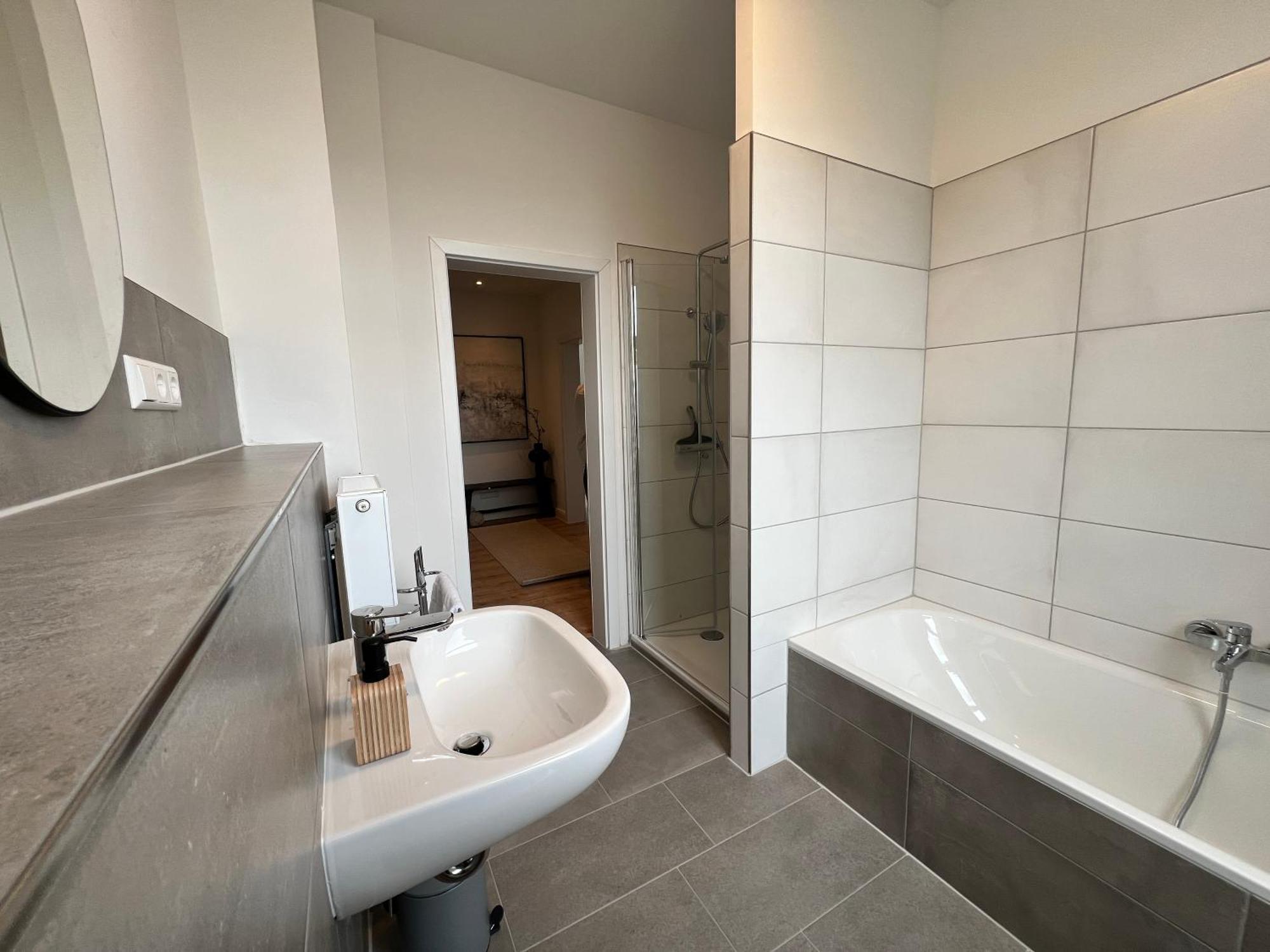 Bright Elzer Strasse Apartment ฮิลเดสไฮม์ ภายนอก รูปภาพ